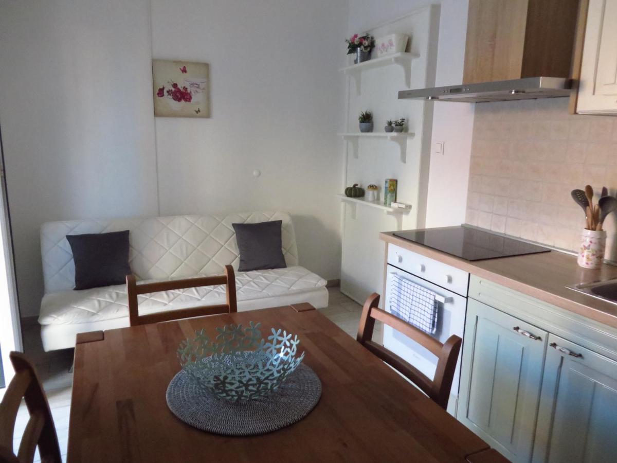 Antonija Apartments With Pool Biograd Na Moru Ngoại thất bức ảnh