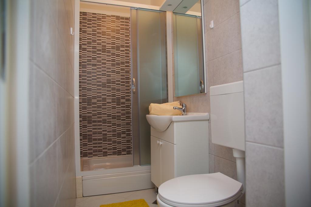 Antonija Apartments With Pool Biograd Na Moru Ngoại thất bức ảnh