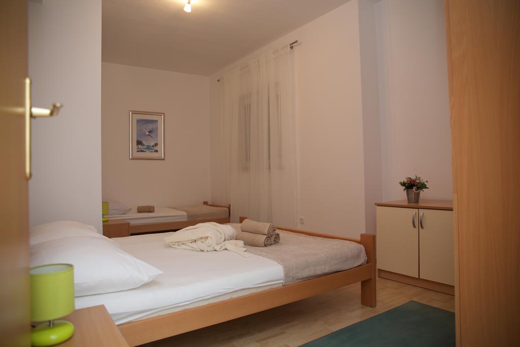 Antonija Apartments With Pool Biograd Na Moru Ngoại thất bức ảnh
