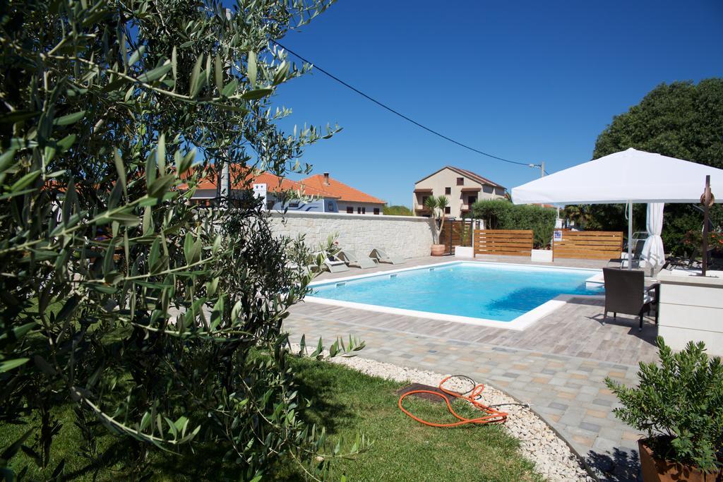 Antonija Apartments With Pool Biograd Na Moru Ngoại thất bức ảnh