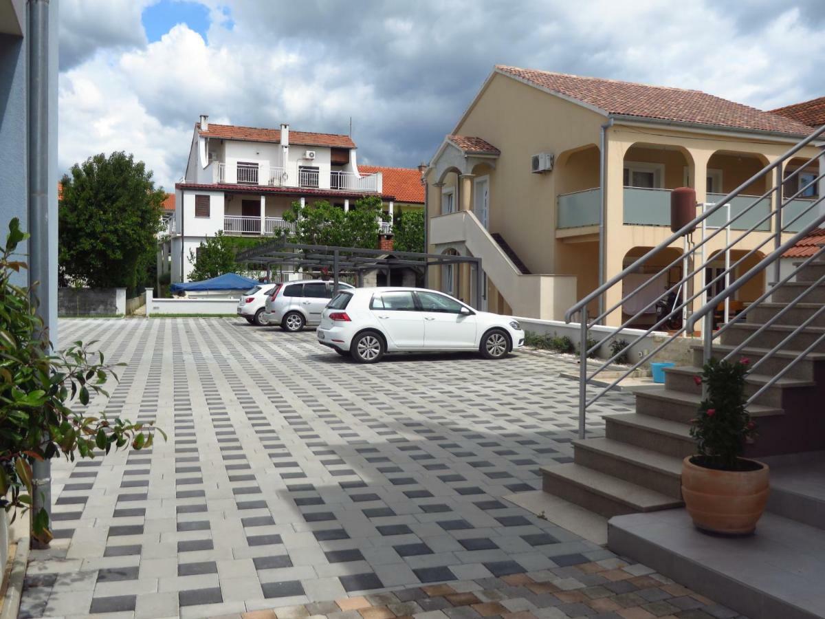 Antonija Apartments With Pool Biograd Na Moru Phòng bức ảnh